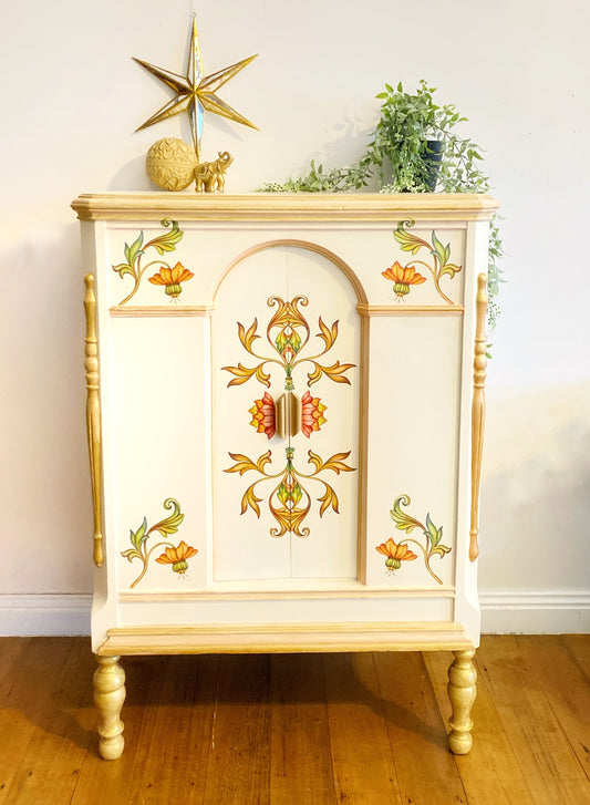 Drinks cabinet or jewellery armoire