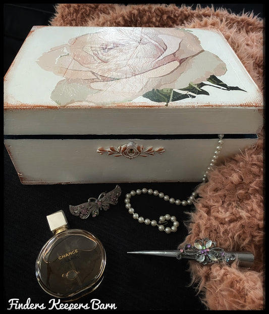 Jewellery box with large rose transfer